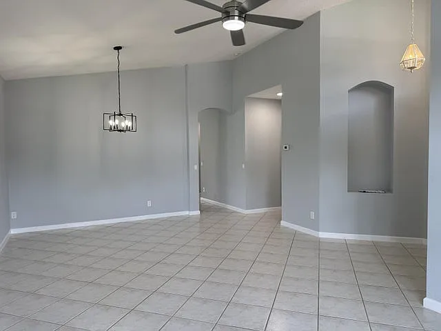 3 bed, 1828 sqft, $3,395 — Photo 3