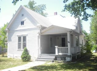 716 E 14th Ave, Winfield, KS 67156