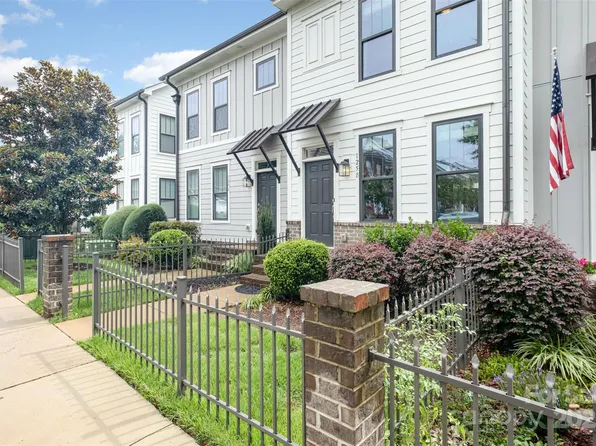 125 Capital Ave #B, Mooresville, NC 28117
