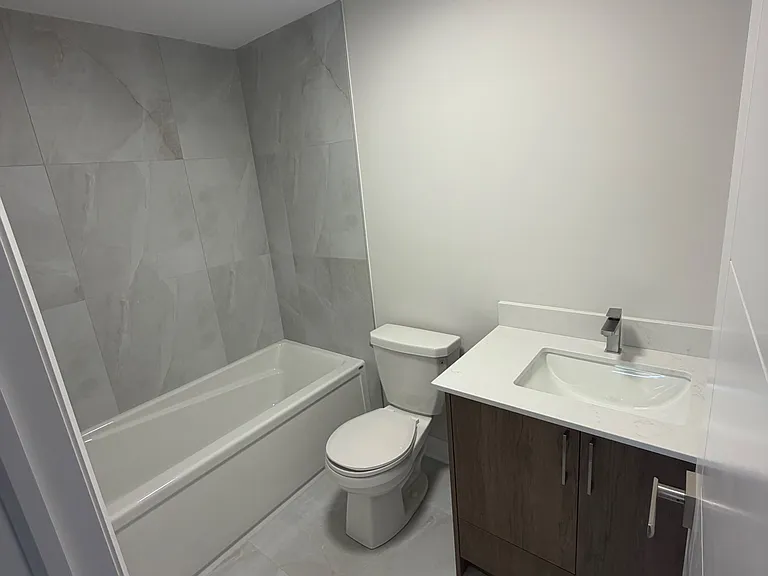 258 Montfort St — Photo 12