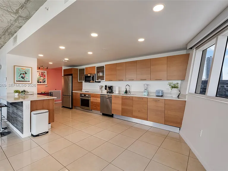 3250 NE 1st Ave #715 — Photo 8