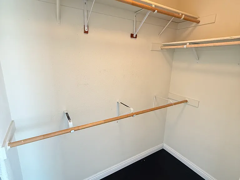 656 Grand Ter — Photo 14