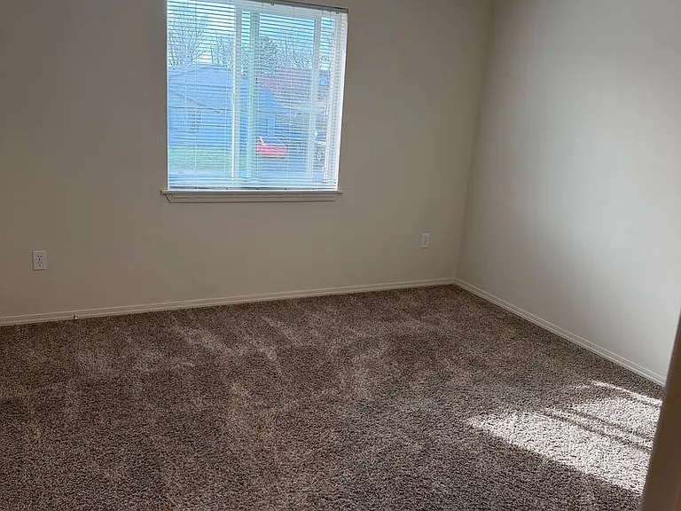 1709 W Fern Dr — Photo 12