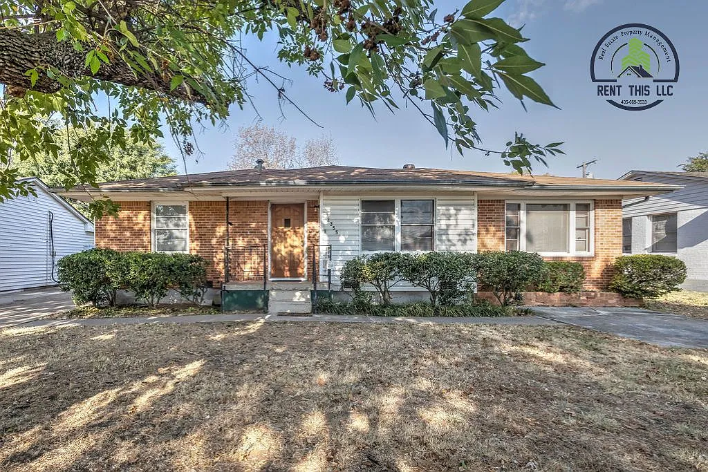 3 bed, $1,100 — Photo 1