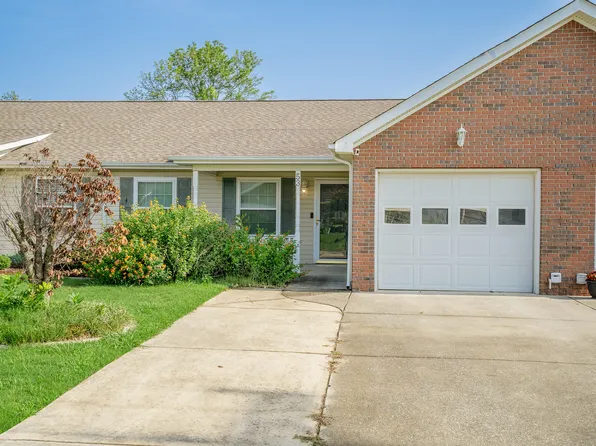 53 Flagstone Dr, Rossville, GA 30741