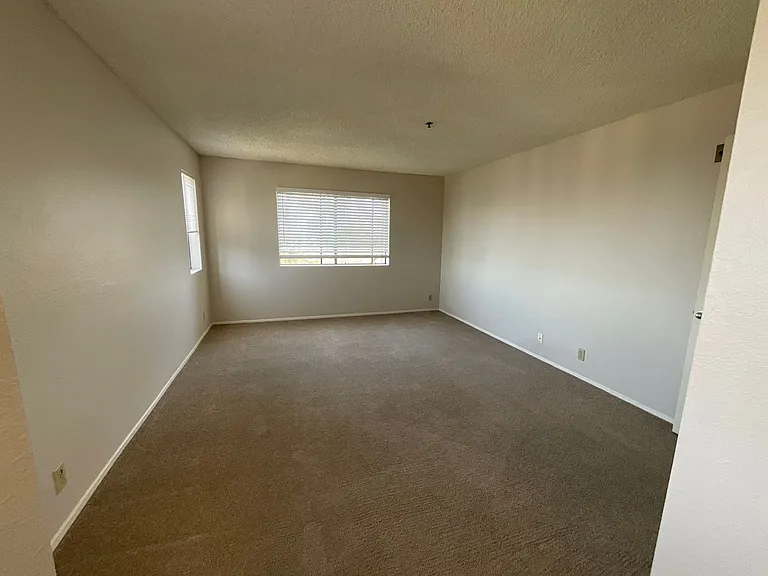 5985 Dandridge Ln #106 — Photo 11