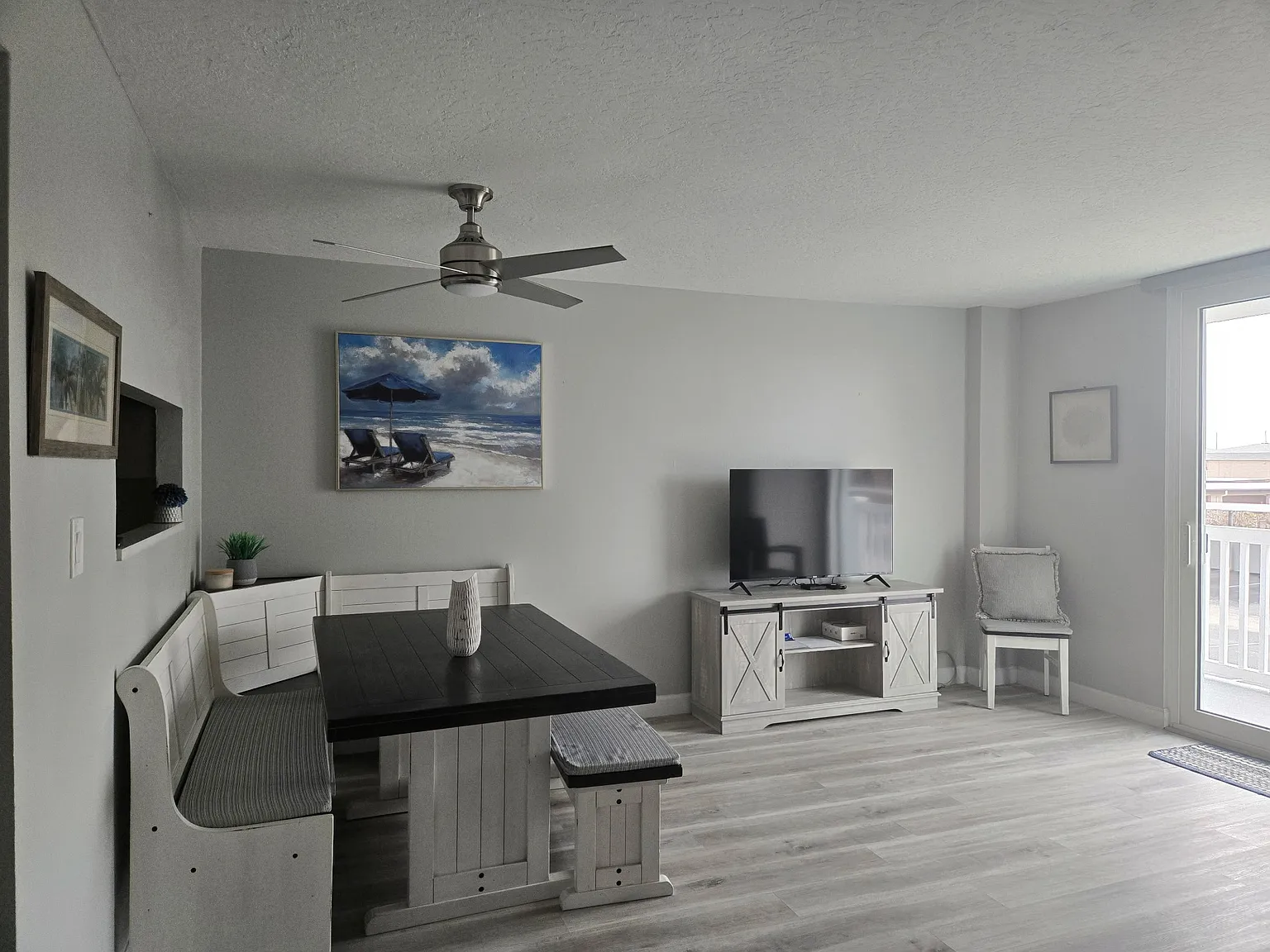 1 bed, 700 sqft, $2,300 — Photo 2