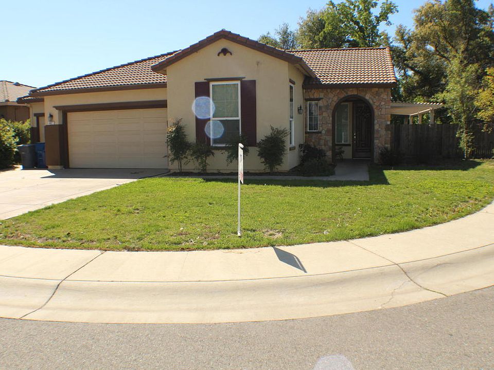 2nd image of 407 Woodacre Dr
