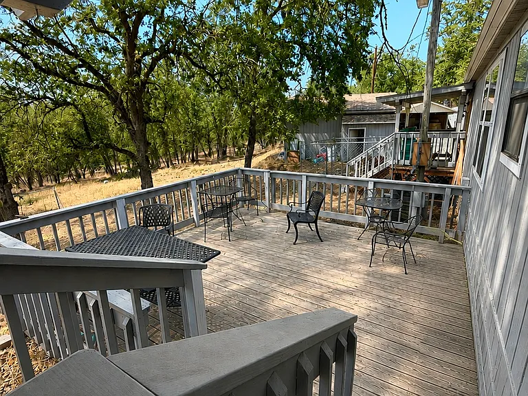 560 Profetta Ln — Photo 14