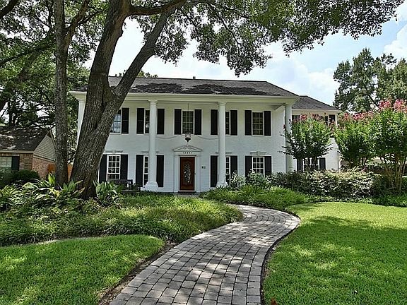 2nd image of 14807 River Forest Dr