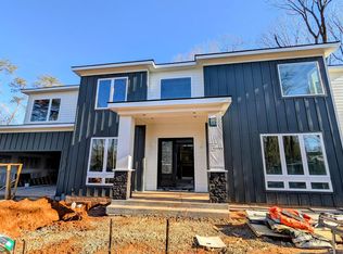 6634 Davis Ford Rd, Manassas, VA 20111