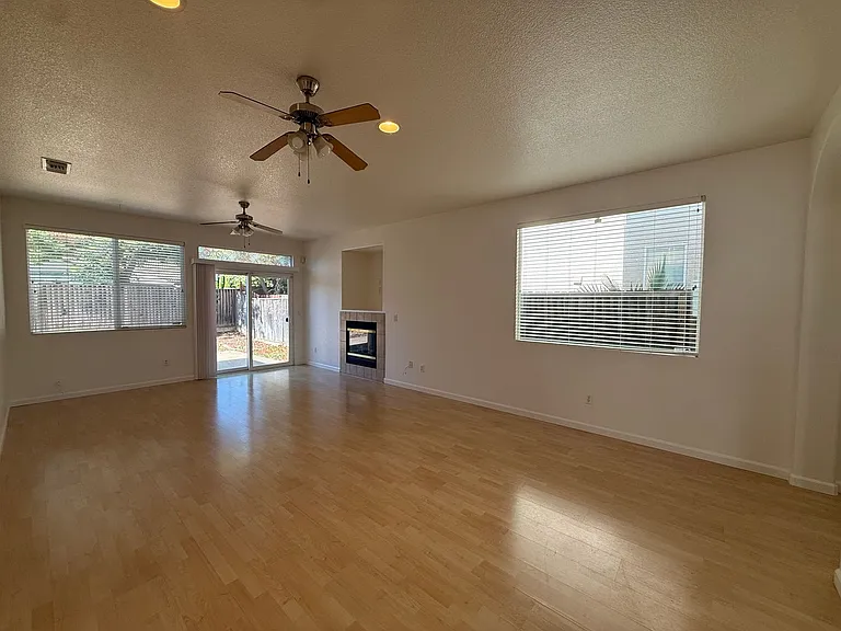 5900 Witt Way — Photo 3
