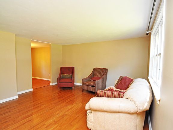 5th image of 10508 Seacliff Ln