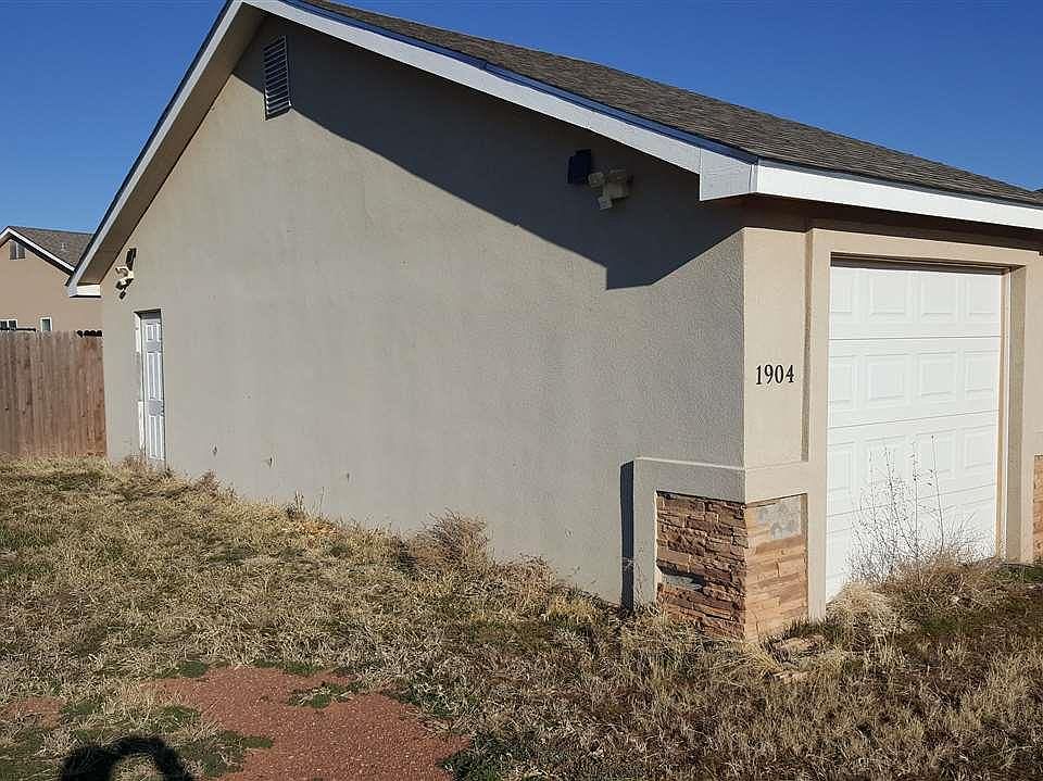2nd image of 1904 Hali Ln