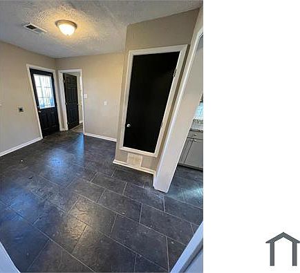 3rd image of 991 Kney St