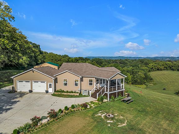 33rd image of 2770 E Sheepneck Rd