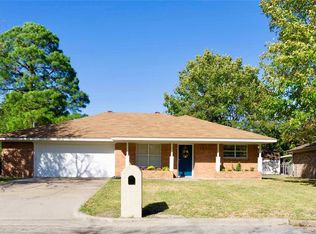2504 Burnett Dr, Greenville, TX 75402