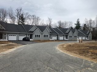 32 Four Seasons Dr #32, Hampstead, NH 03841