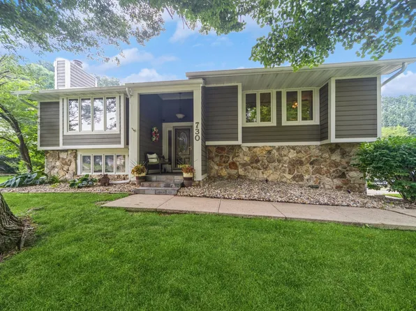 730 46th Pl, West Des Moines, IA 50265