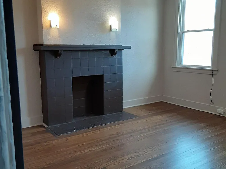 1020 Penn Ave — Photo 1