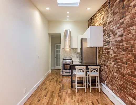Rented by Nooklyn NYC LLC | media 61