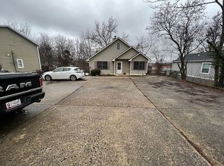 704 W 15th St #B, Bloomington, IN 47404