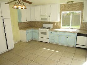 2nd image of 502 Glenheather Dr