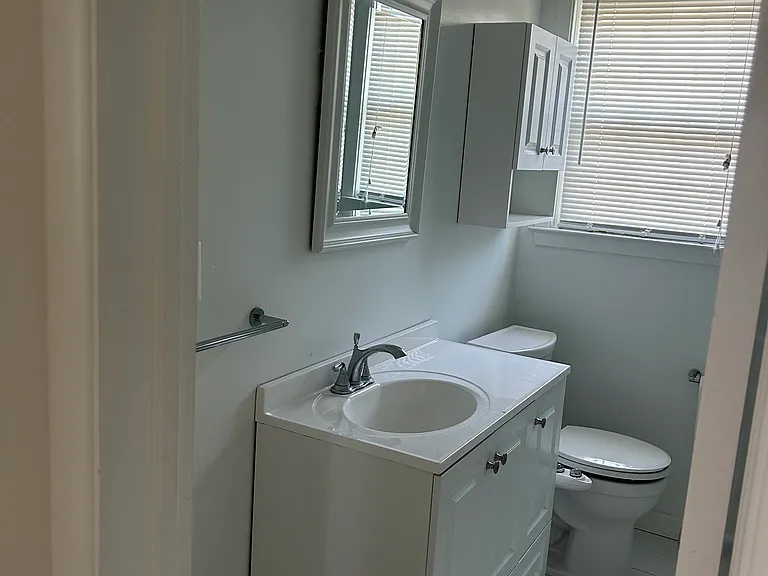 716 N Jackson St #2 — Photo 6