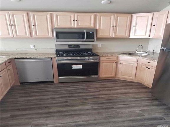 3rd image of 3 Sheridan Pl