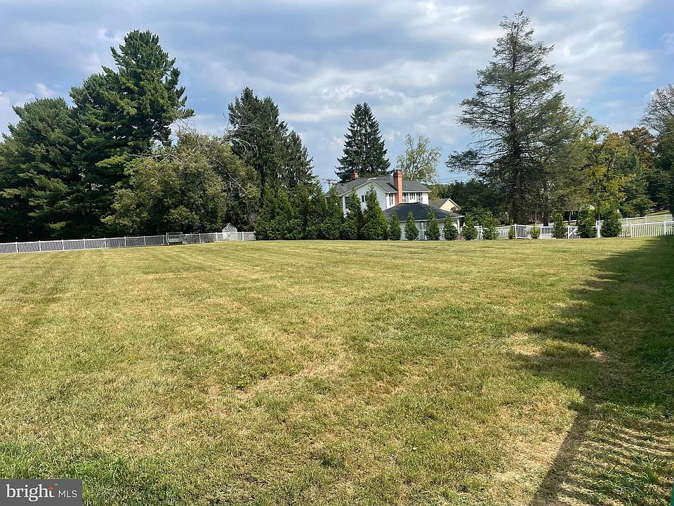 1st image of 19205 Liberty Mill Rd