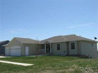523 Valley View Ave, Baltic, SD 57003