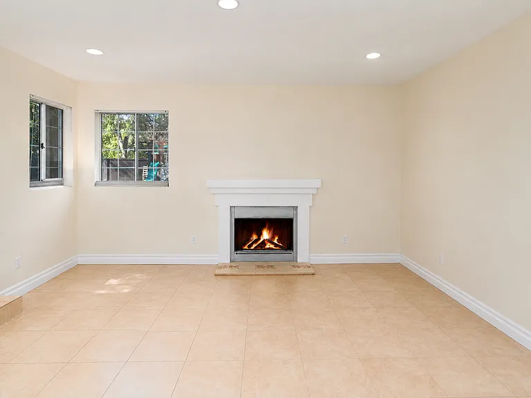 4345 Willow Glen St — Photo 46