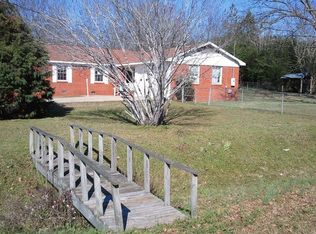 18 Raintree St, Moundville, AL 35474