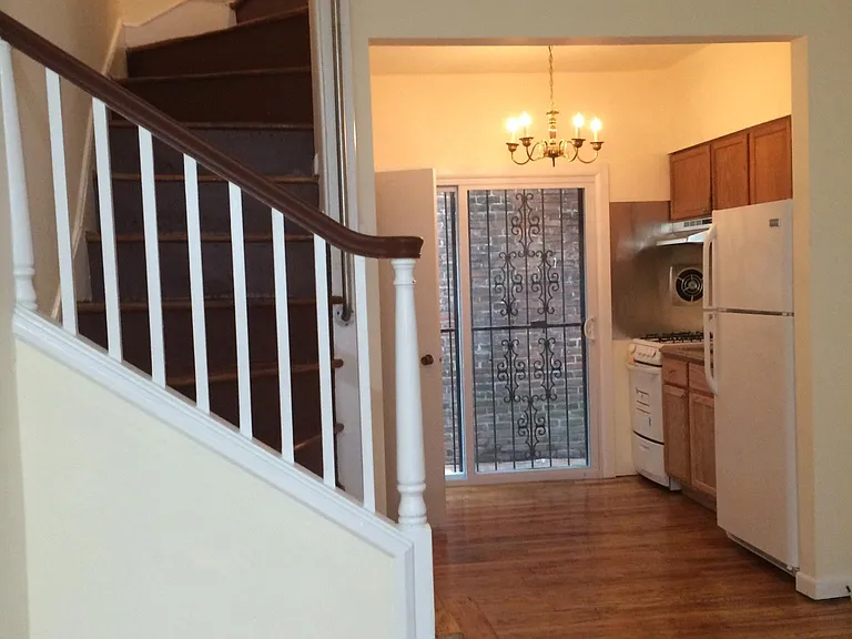 212 N Clarion St — Photo 1