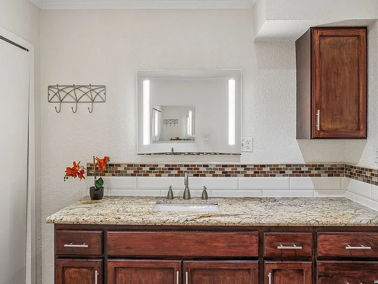 24818 House Mountain Rd — Photo 23