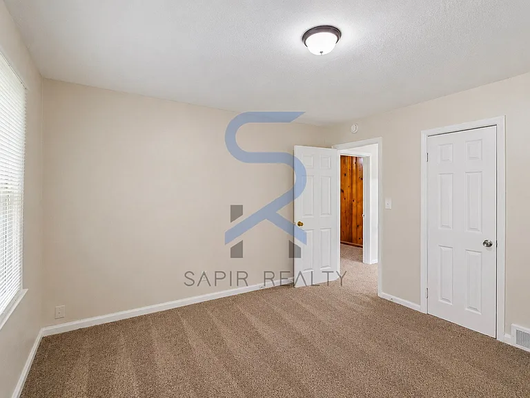 2620 Wiggins St — Photo 10