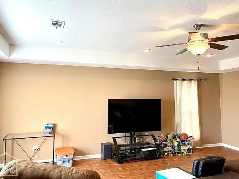 2567 Chad Dr — Photo 3