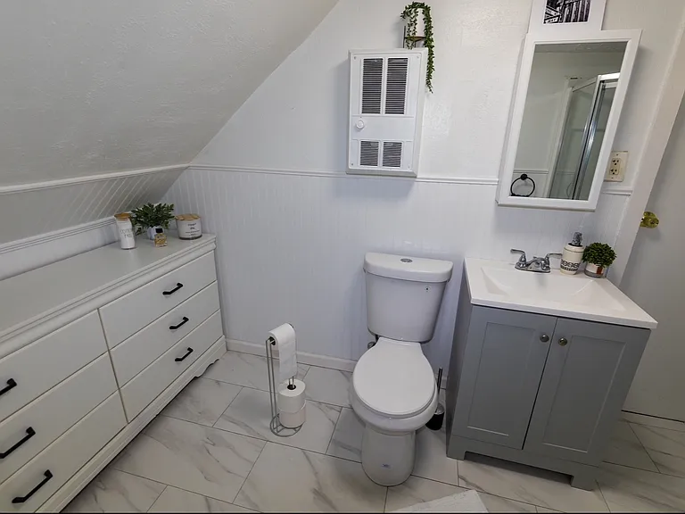 1315 Howard Ave #3 — Photo 6