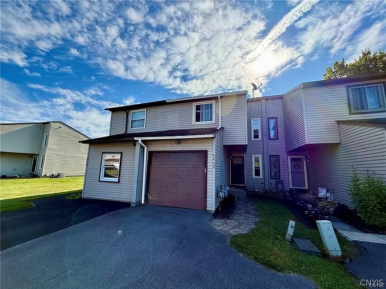 5452 Borgase Ln — Photo 1