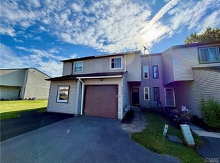 5452 Borgase Ln, Clay, NY 13041