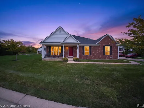 1301 Riversedge Dr, Saline, MI 48176