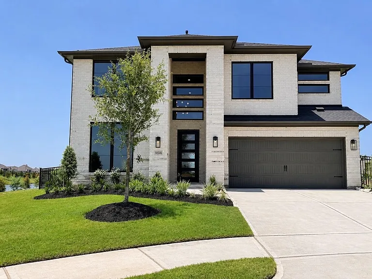 31546 Meadow Place Ln — Photo 1