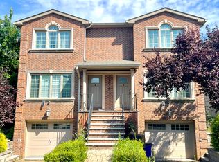 1636 John St #A, Fort Lee, NJ 07024