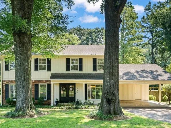 1784 Oak Hill Rd, Germantown, TN 38138