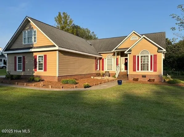 1161 Catalpa Road, Greenville, NC 27858