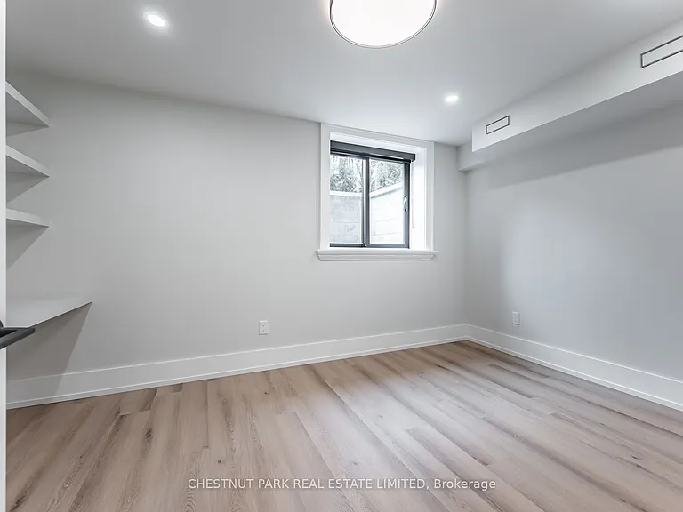 594 Concord Ave #LOWER — Photo 13