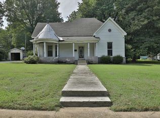 123 White St, Martin, TN 38237