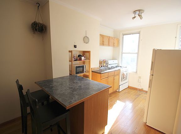 3rd image of 10 Scholes St APT 3L