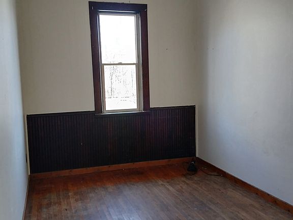 2nd image of 140 Arthur St