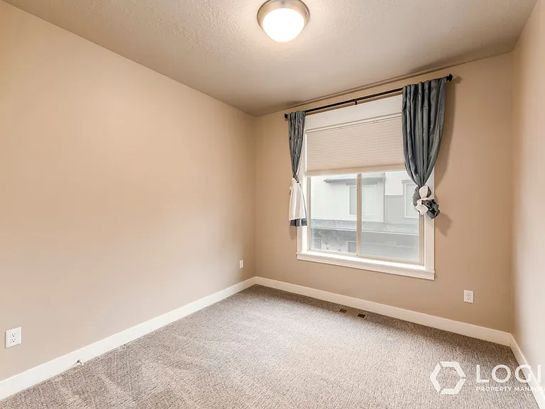 10408 S Beetdigger Blvd — Photo 15